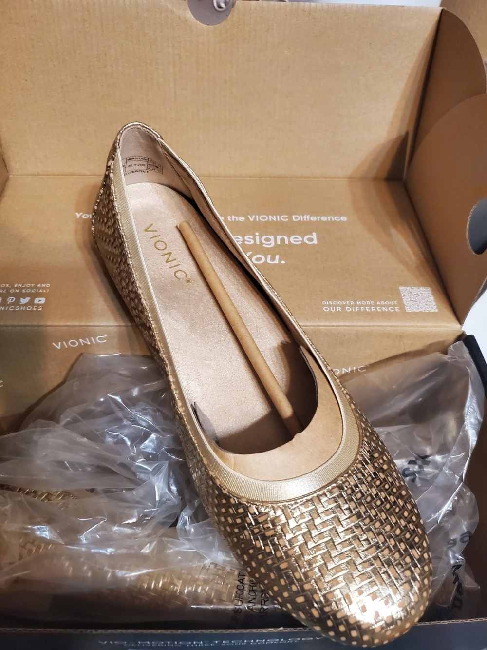 NIB Vionic Anita Gold Geo Woven Leather Ballet Flats Orthotic Size 10 M